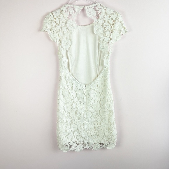 Lulu's Dress White Floral Lace Romance Language Backless Bodycon size M - Picture 6 of 9